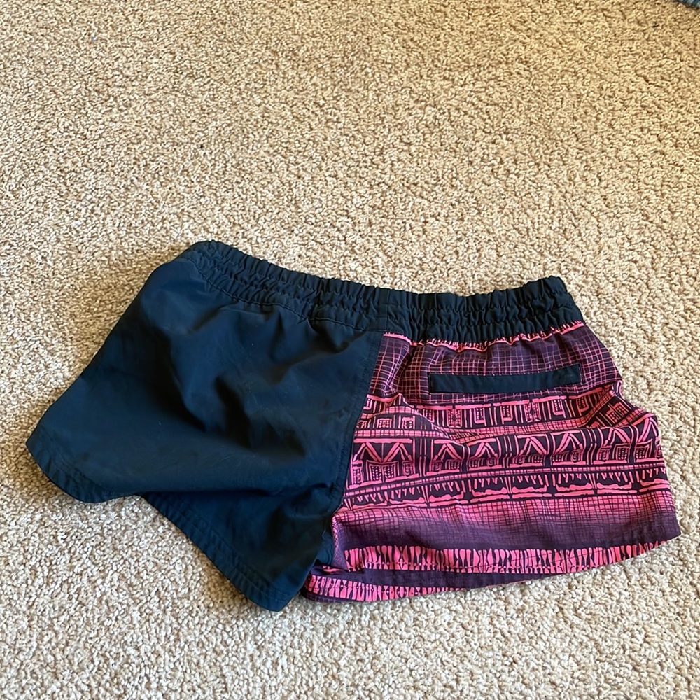 Small, Nike exercise shorts, black and red - Picture 2 of 2